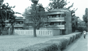 •Students who come from well-to-do families normally prefer to rent in expensive low density areas such as Marshlands, Kalundu and Thornpark, among other residential areas of Lusaka, because these locations have a secure environment.