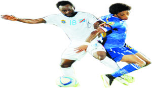 • RYAN Mendes of Cape Verde (right) battles with Cedrick Mabwati of DR Congo during the 2015 Africa Cup of Nations group B match on Thursday. Picture by GETTY IMAGES