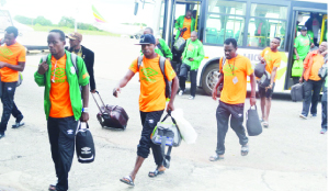 • THE Zesco United squad arrived in the country yesterday after their first round exit from the CAF Champions League at the hands of Guinea side, AS Kaloum in Bamako on Sunday. The Ndola outfit will now shift focus on defending the MTN-FAZ super league title. Above: Zesco players on arrival at Simon Mwansa Kapwepwe International Airport in Ndola. Picture by MOSES CHIMFWEMBE