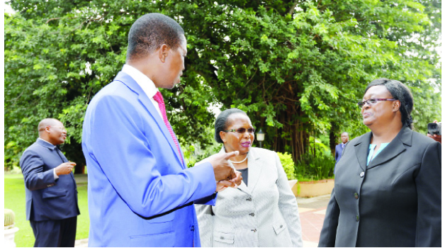 • PRESIDENT Edgar Lungu chats with Chief Justice Ireen Mambilima (centre) and Constitutional Court president Hildah Chibomba at State House yesterday. Picture by EDDIE MWANALEZA/STATE HOUSE